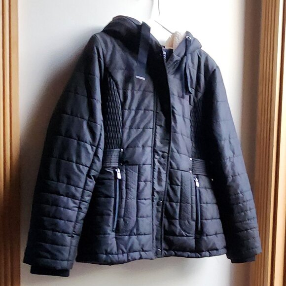 INTL d.e.t.a.i.l.s Black Lightweight Puffer Jacket Size Small - Picture 3 of 16